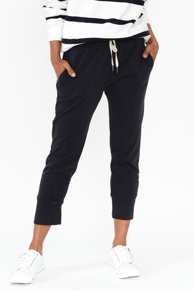 alt text|model:Cara image 1