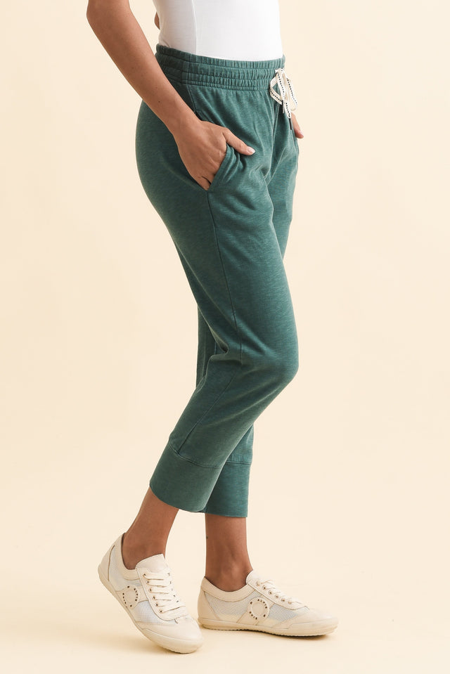 alt text|model:Brontie image 3