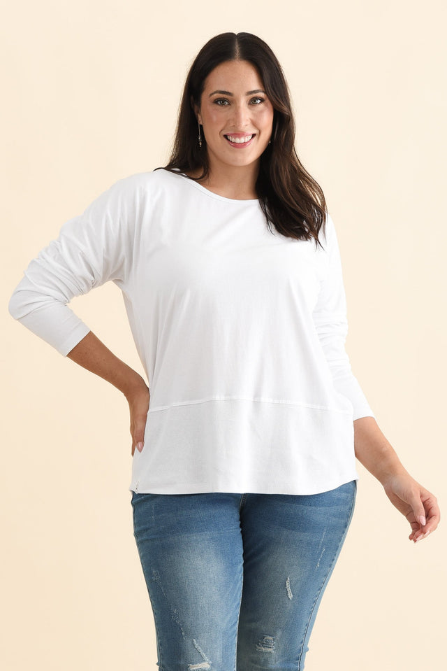 alt text|model: Emilia image 9