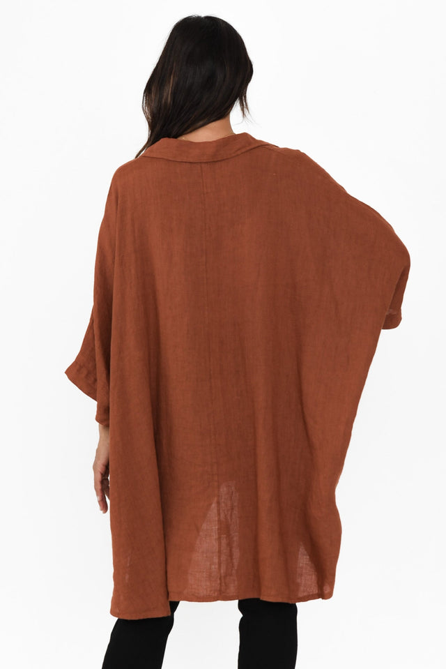 alt text|model:Cara image 5