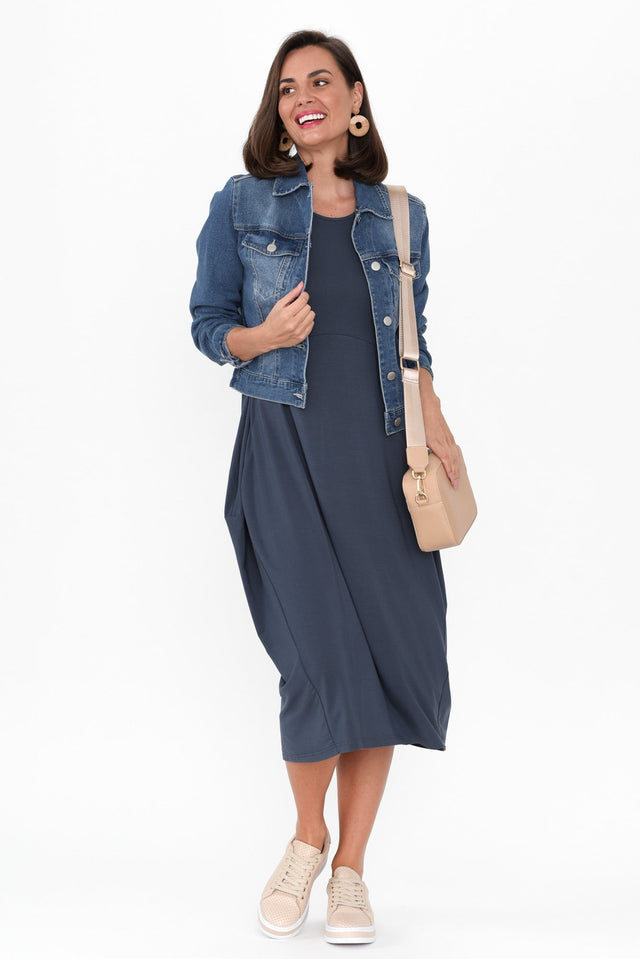 alt text|model:MJ image 3