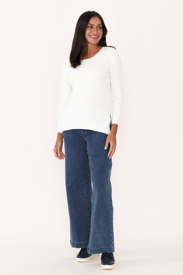 alt text|model:Brontie image 7