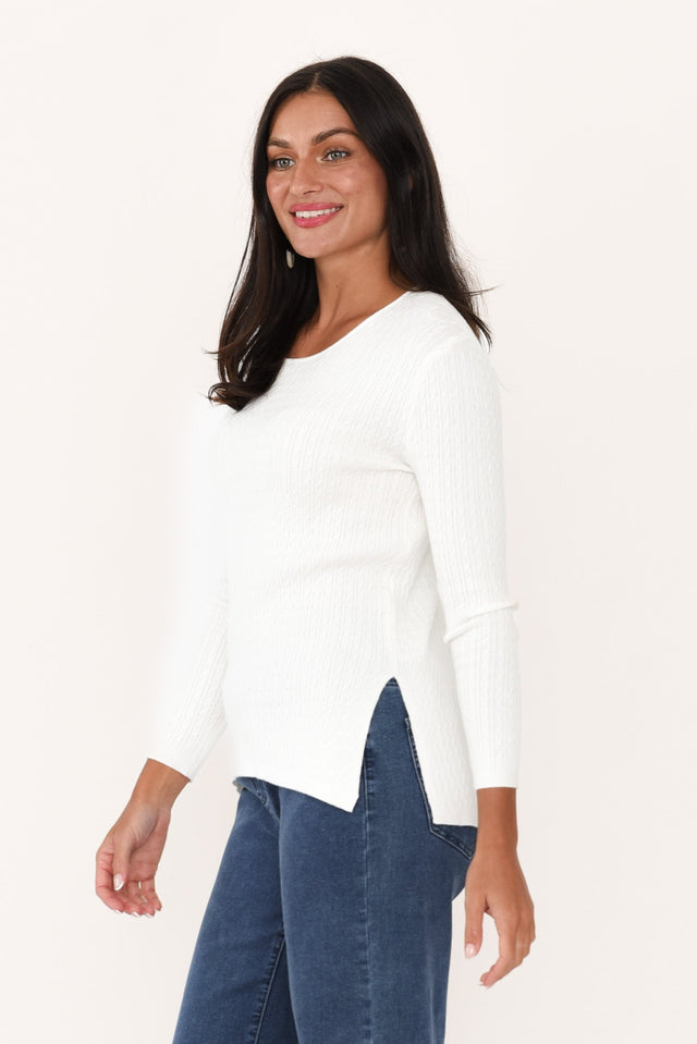 alt text|model:Brontie image 4