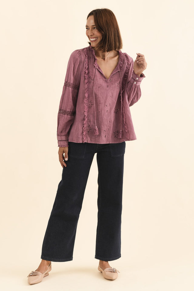 alt text|model:Cara image 6