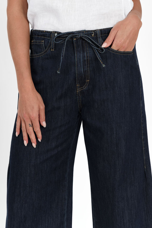 alt text|model:Brontie image 5