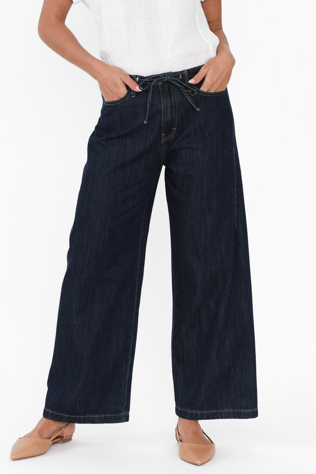 alt text|model:Brontie image 1