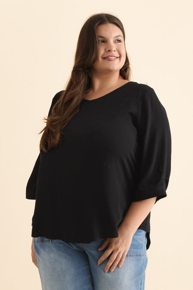 plus-size,curve-basics,curve-tops,plus-size-sleeved-tops,plus-size-linen-tops,plus-size-basic-tops,plus-size-work-edit,alt text|model:Gabby image 9