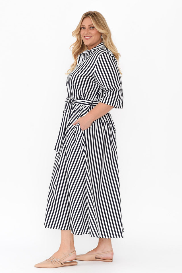 alt text|model:Caitlin image 8