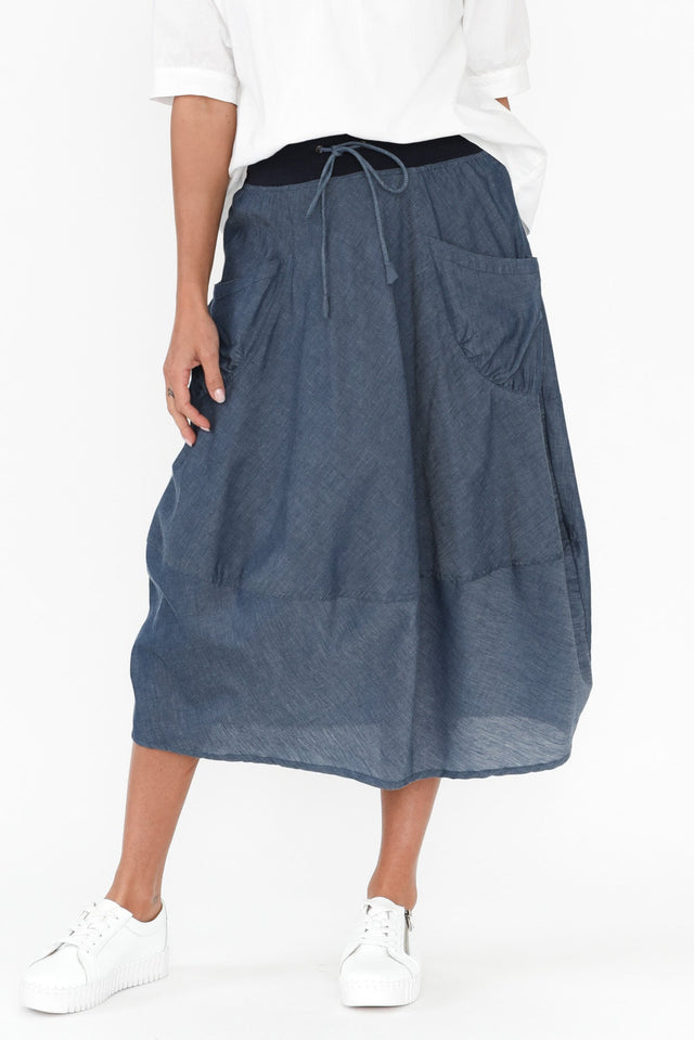 alt text|model:Brontie image 2