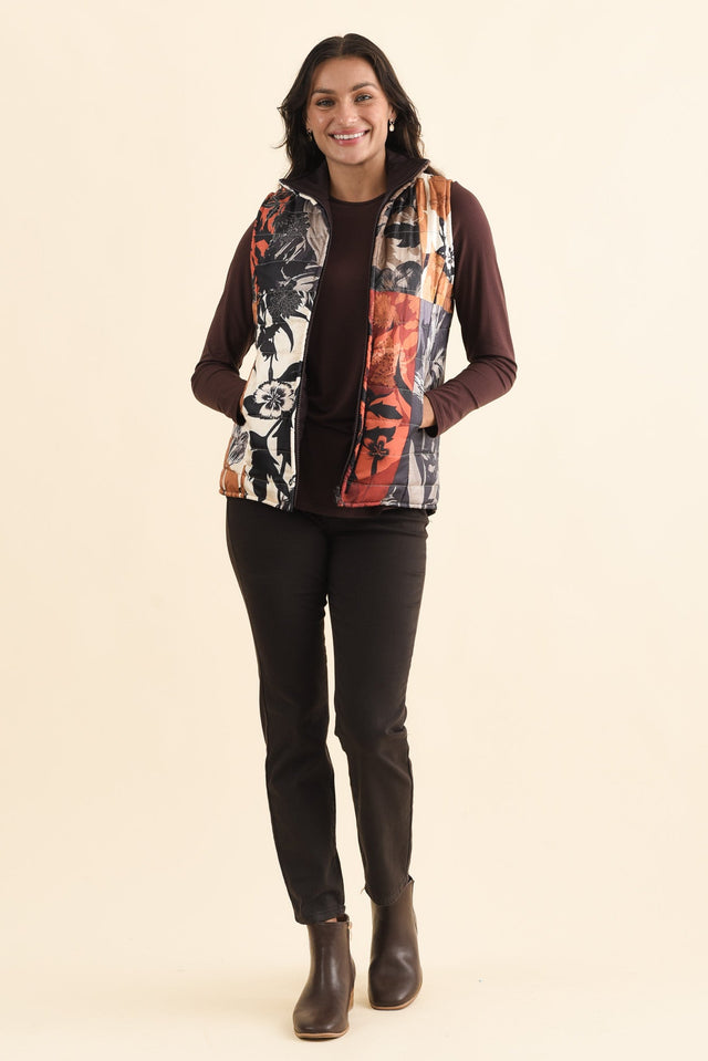 alt text|model:Brontie image 2