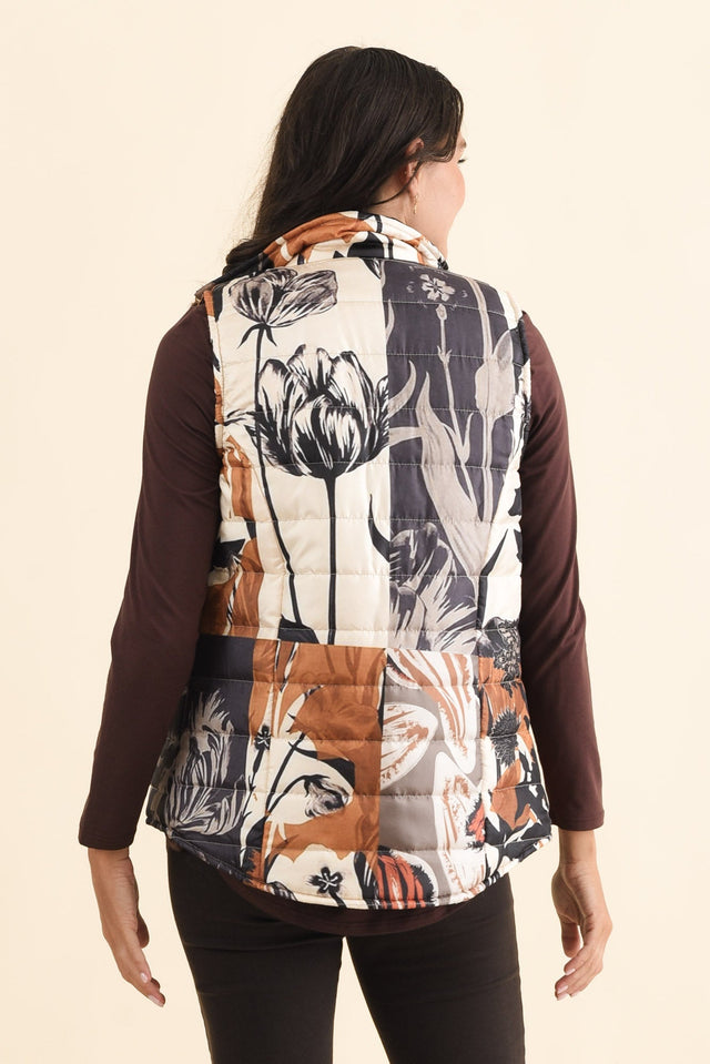 alt text|model:Brontie image 4