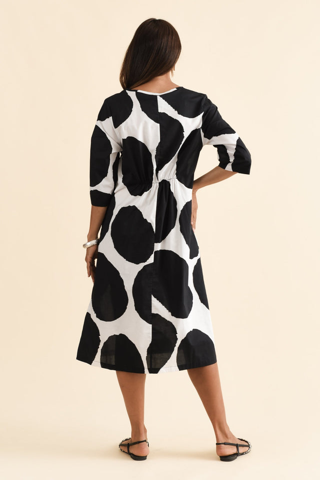 alt text|model:Cara image 5