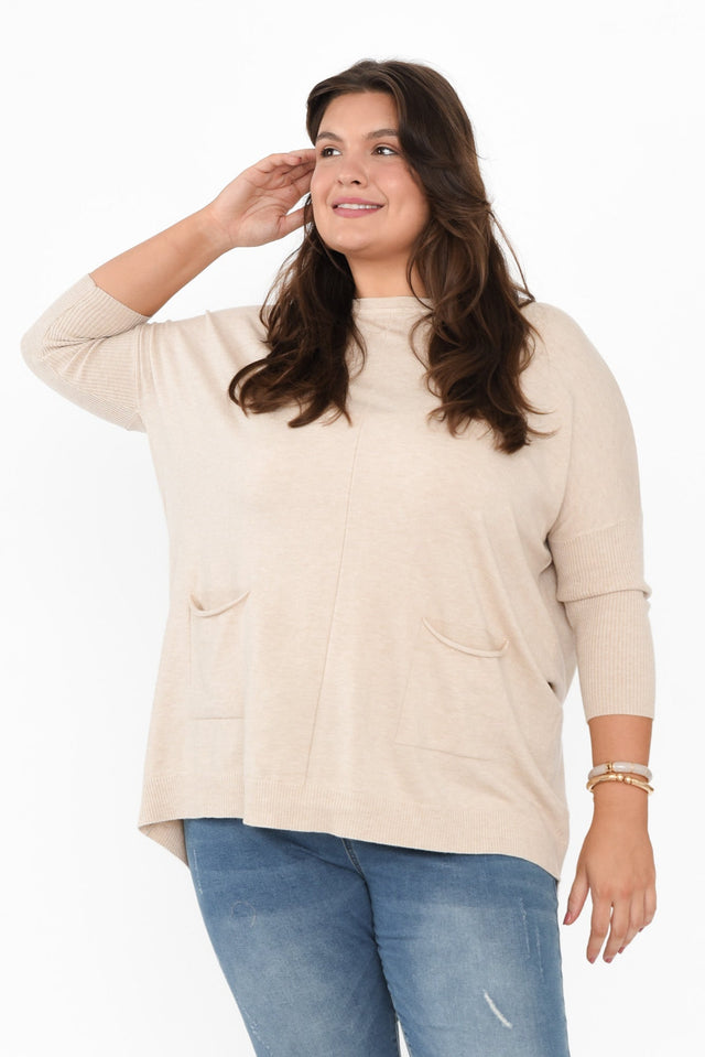 plus-size,curve-tops,plus-size-sleeved-tops,plus-size-winter-clothing,curve-knits-jackets,plus-size-jumpers,alt text|model:Gabby