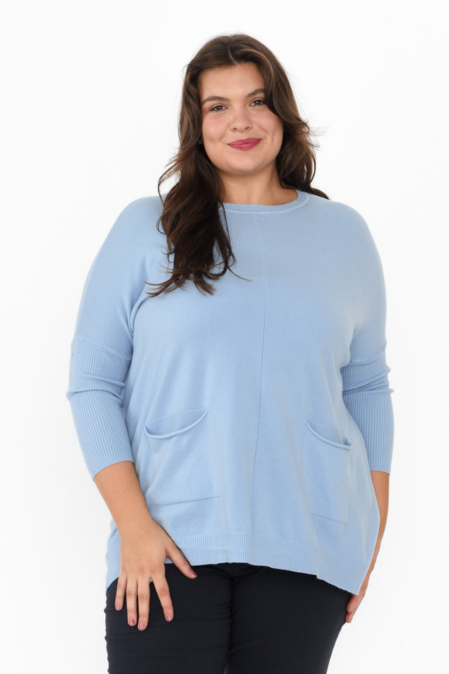 plus-size,curve-tops,plus-size-sleeved-tops,plus-size-winter-clothing,curve-knits-jackets,plus-size-jumpers,alt text|model:Gabby