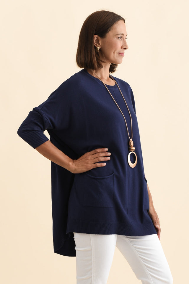 alt text|model:Cara image 5