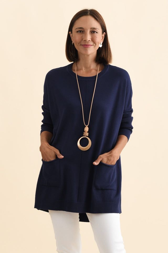 alt text|model:Cara image 2