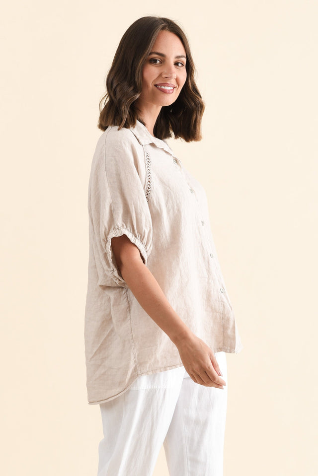 alt text|model:MJ image 4