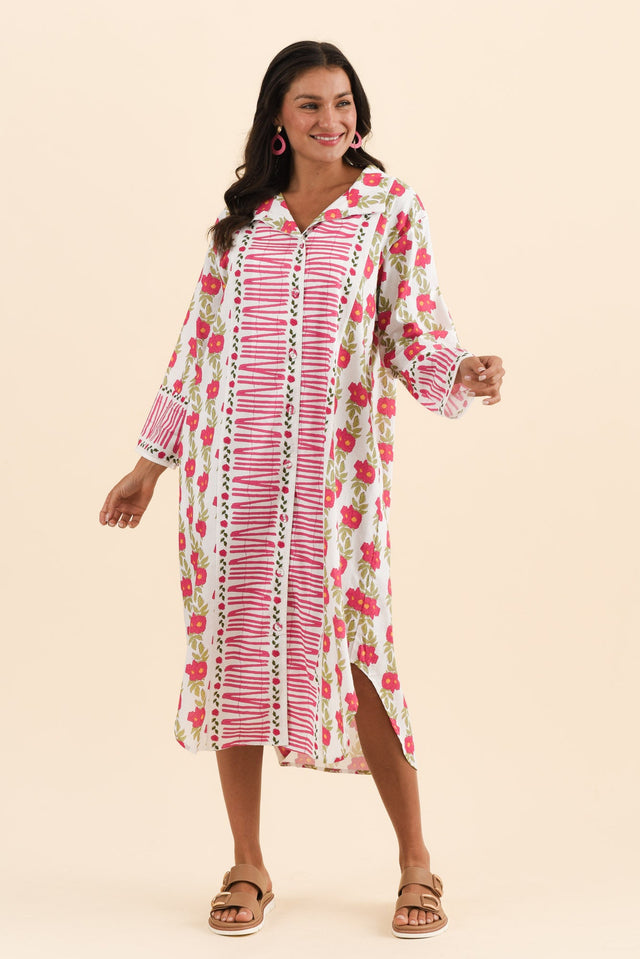 alt text|model:Brontie image 3