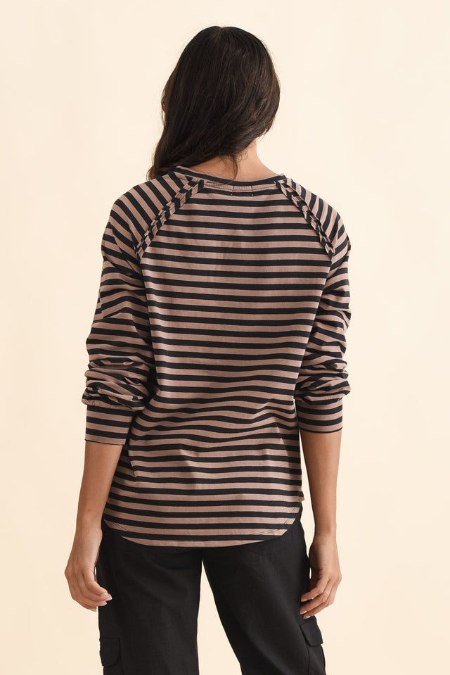 alt text|model:Brontie image 4