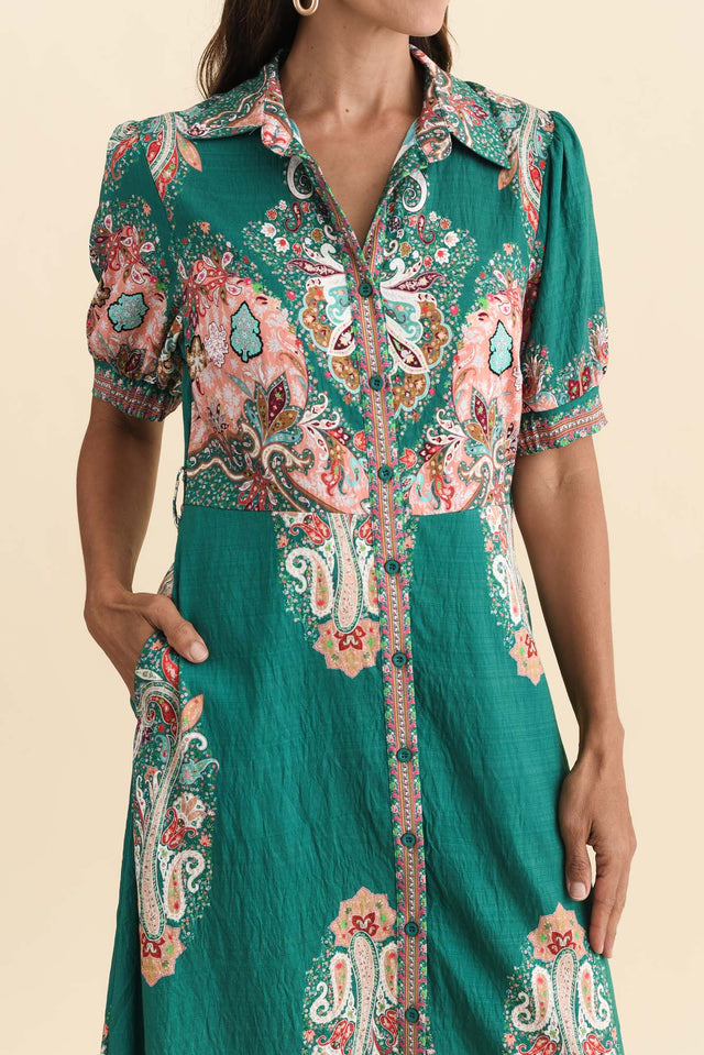 alt text|model:Cara image 6