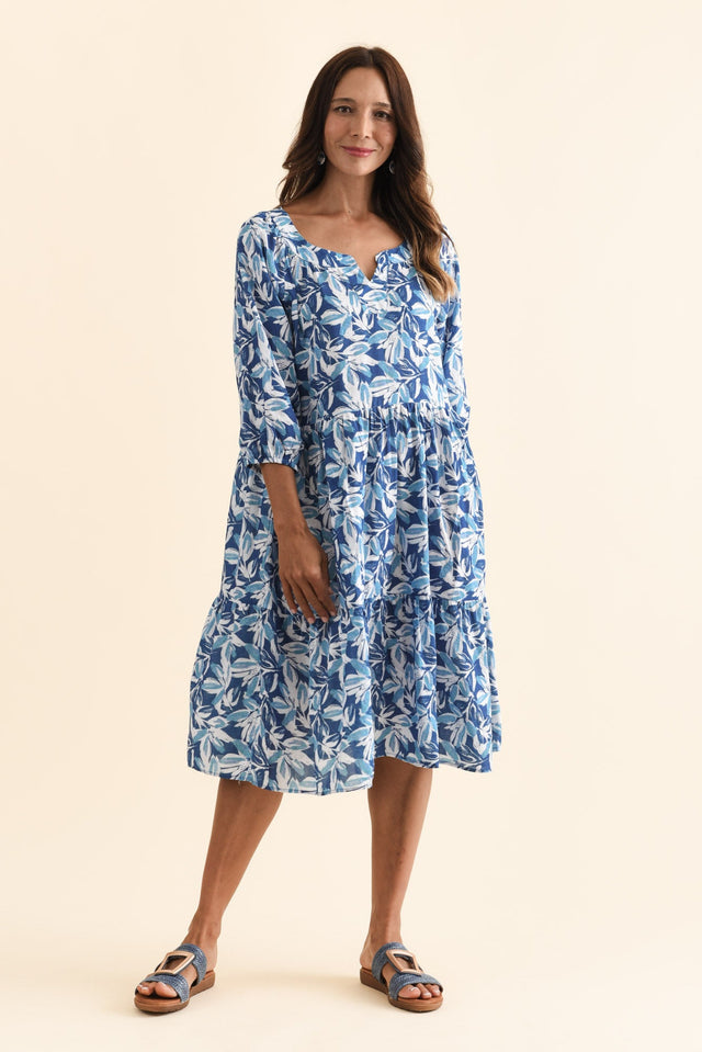 alt text|model:Cara image 6