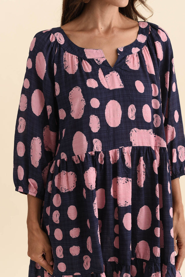 alt text|model:Cara image 6