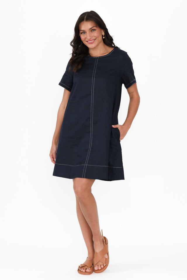 alt text|model:Brontie image 3