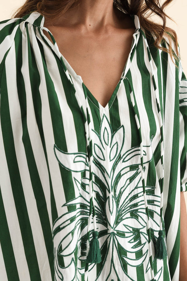 alt text|model:Cara image 5