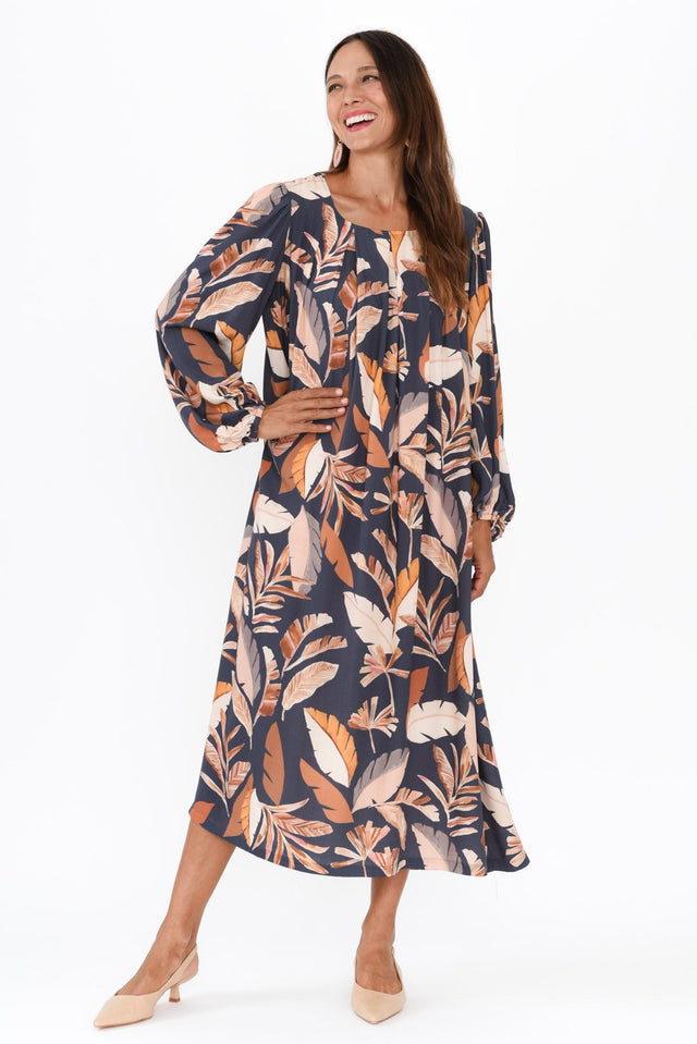 alt text|model:Cara image 3