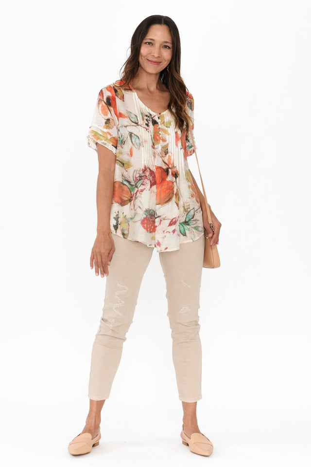 alt text|model:Cara image 7