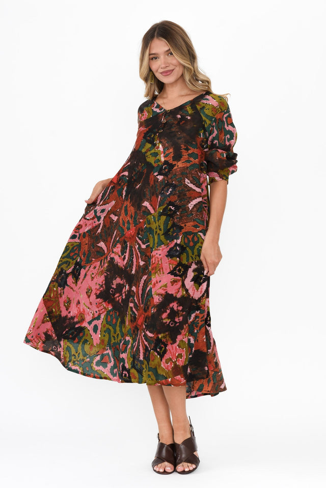 alt text|model:Mollie image 3