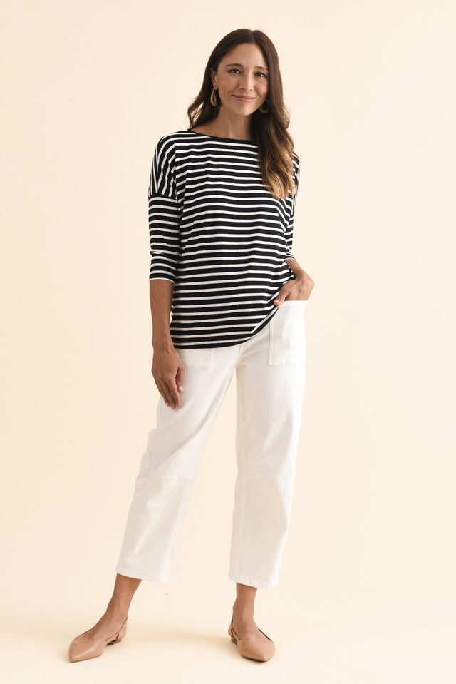 alt text|model:Cara image 7