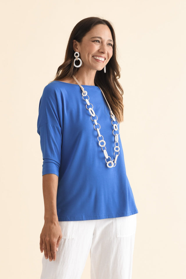 alt text|model:Cara image 4