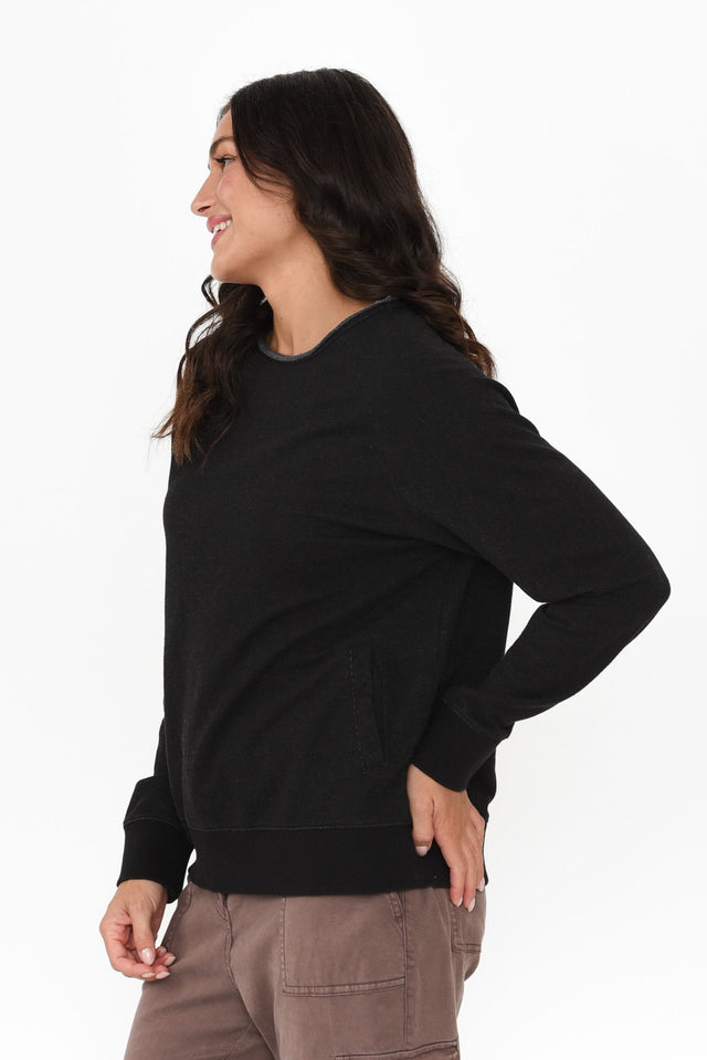 alt text|model:Brontie image 5