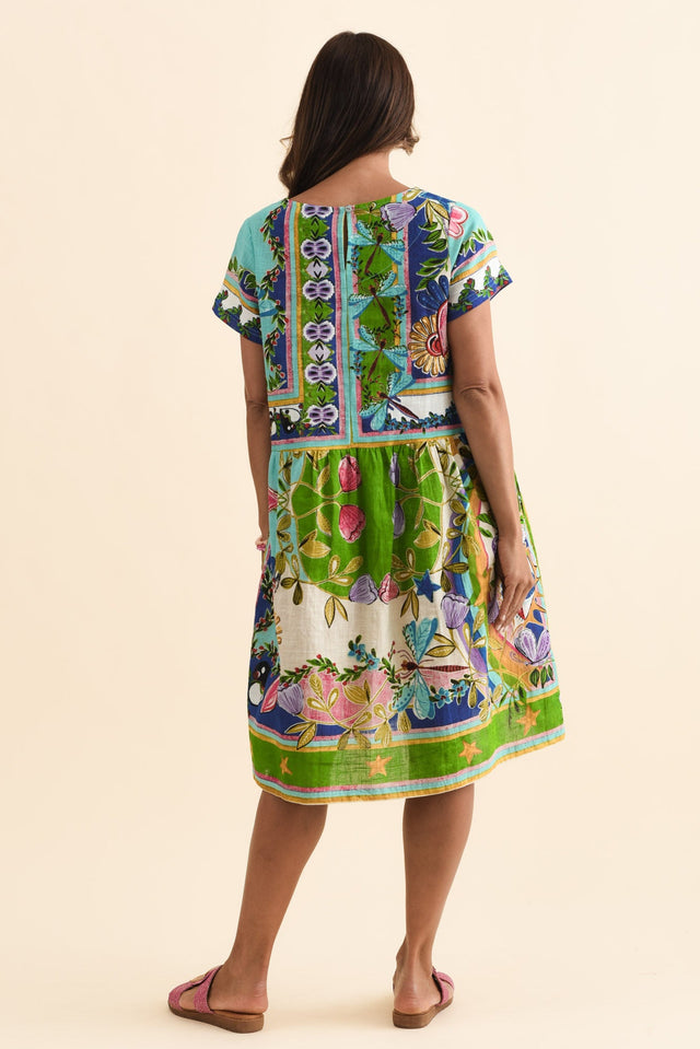 alt text|model:Cara image 4