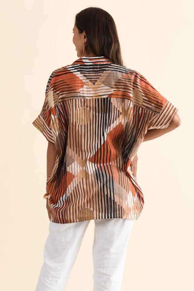 alt text|model:Cara image 5