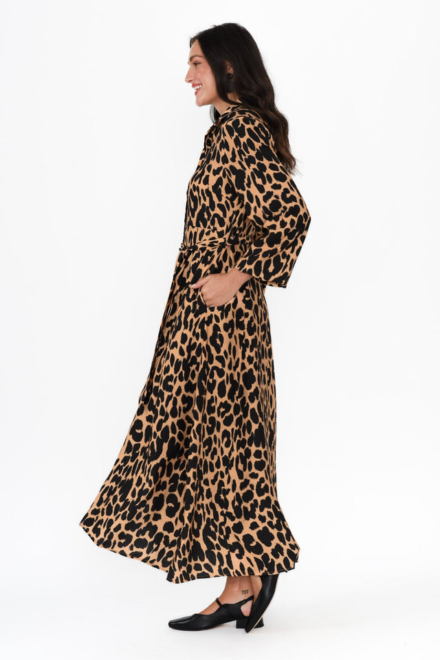 alt text|model:Brontie image 4