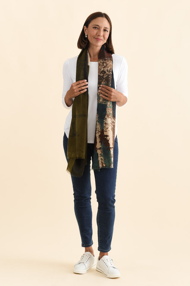 Kallo Green Abstract Scarf