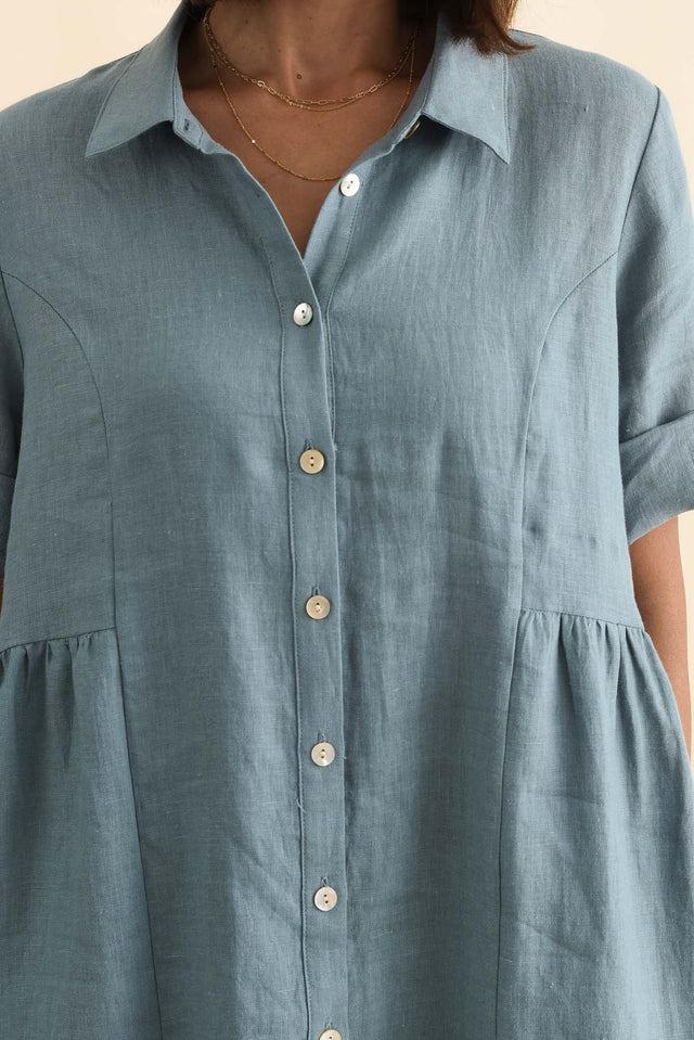 alt text|model:Cara image 5