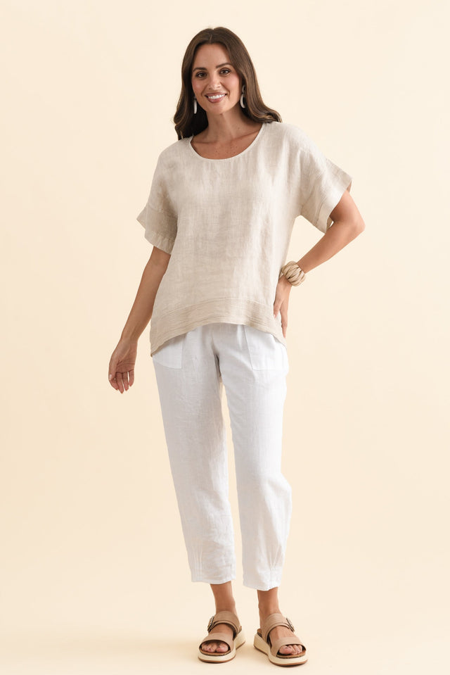 alt text|model:MJ image 9