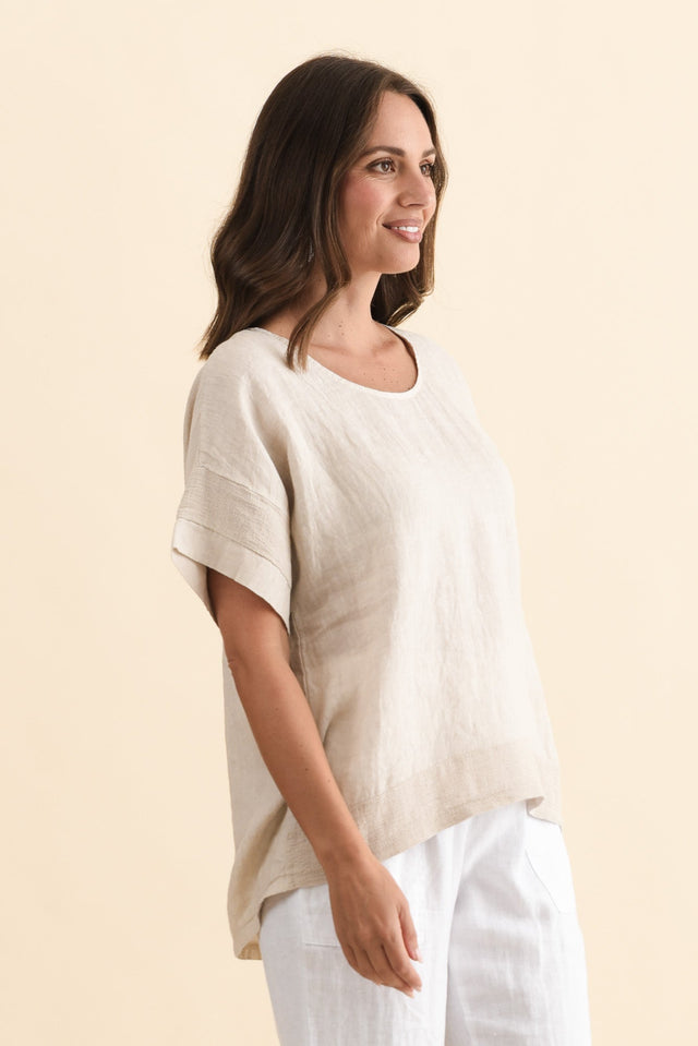 alt text|model:MJ image 5