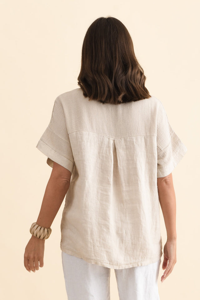 alt text|model:MJ image 6