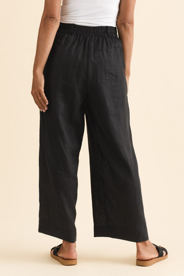 alt text|model:Cara image 5