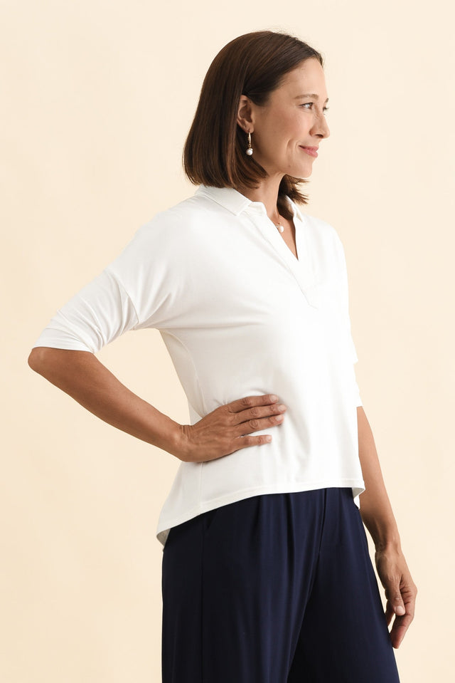 alt text|model:Cara image 3