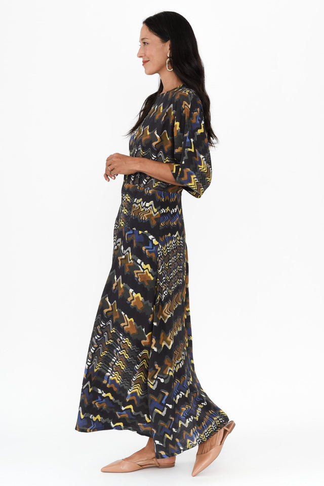 alt text|model:Cara image 4