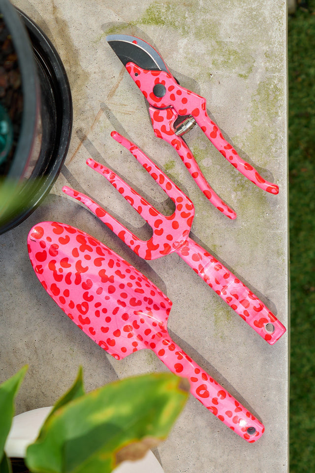 Pippa Hot Pink Cheetah Garden Tools
