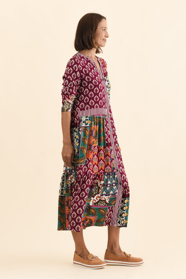 alt text|model:Cara image 3