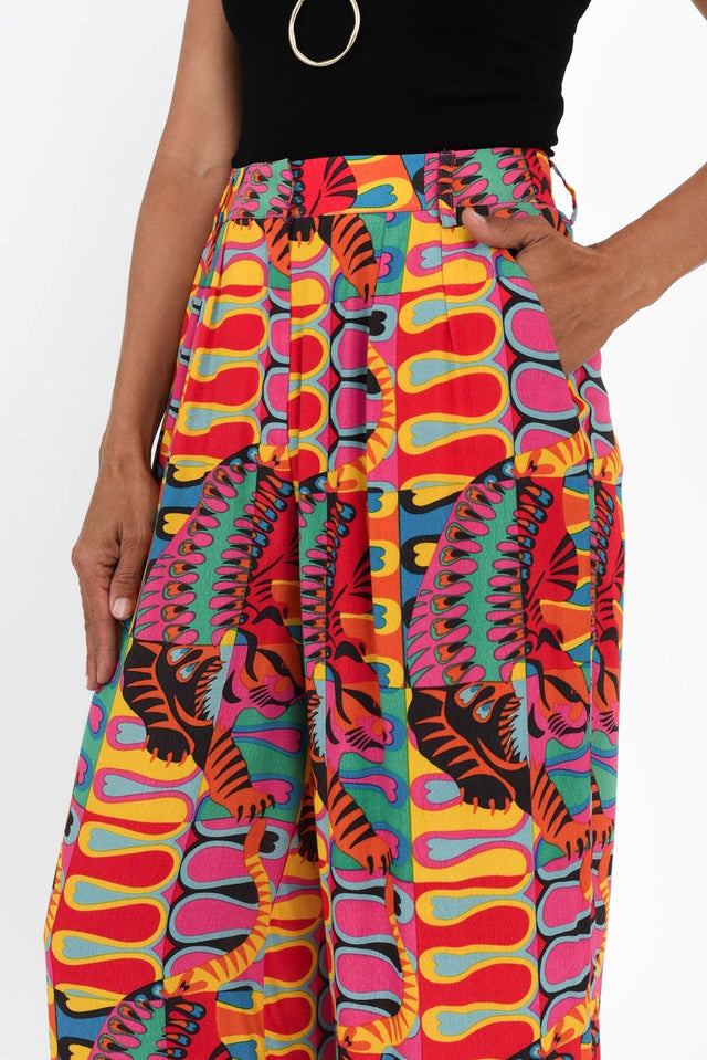 alt text|model:Cara image 6