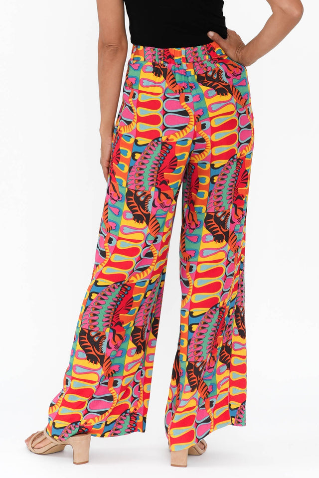 alt text|model:Cara image 5