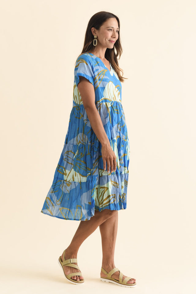 alt text|model:Cara image 6